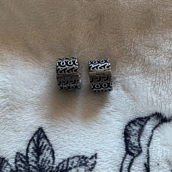 MARC JACOBS Monogram Engraved Chunky Hoop Earrings - Picture 10 of 12